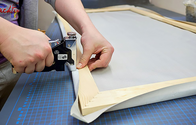 Натяжка на подрамник